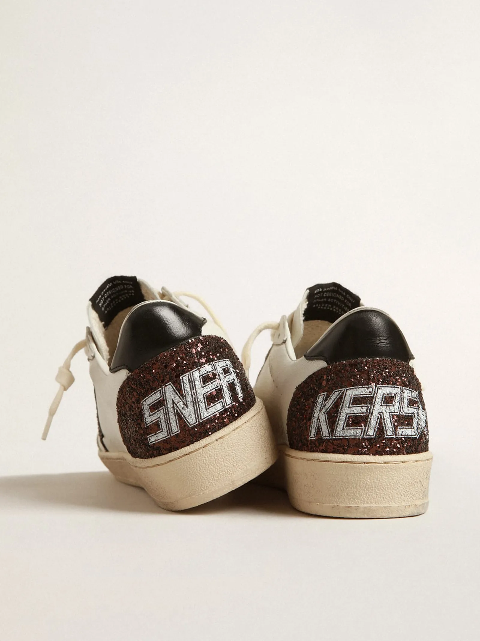 New Golden Goose Ball Star de napa com estrela de glitter e talão de napa preta Cabedal de napa branca