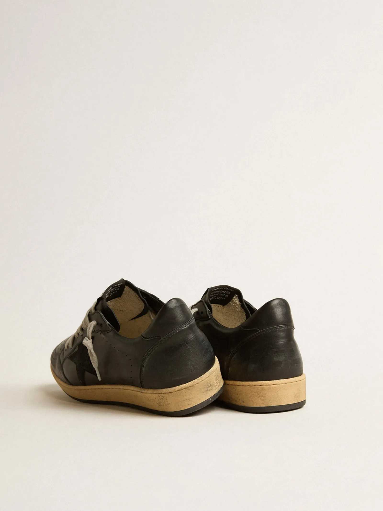 Cheap Golden Goose Ball Star de napa preta com estrela de suede e talão de napa preta Cabedal de napa preta