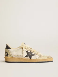 Shop Golden Goose Ball Star de tela branca com estrela e talão de couro vintage azul Cabedal de tela branca