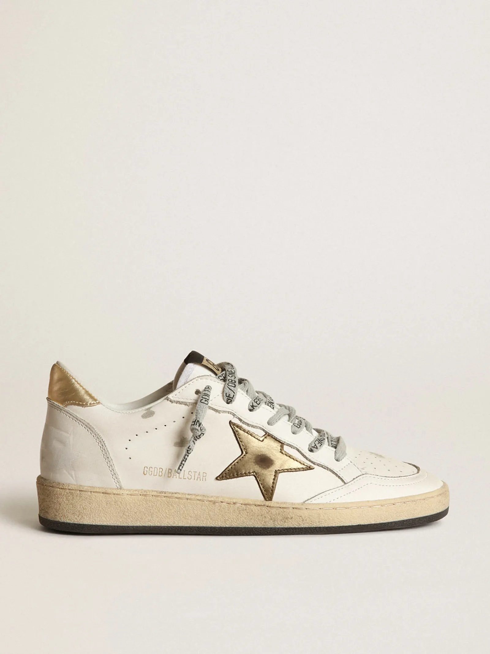 Hot Golden Goose Ball Star feminino com estrela e talão dourados Cabedal: 92% couro bovino, 8% poliamida