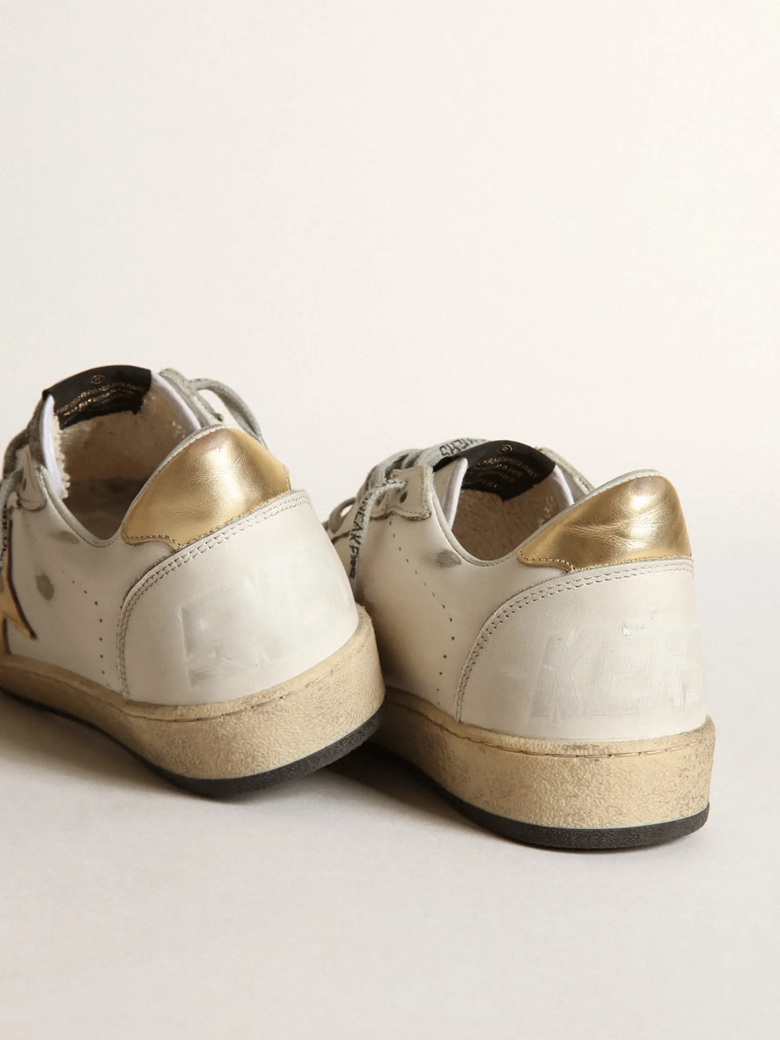 Hot Golden Goose Ball Star feminino com estrela e talão dourados Cabedal: 92% couro bovino, 8% poliamida