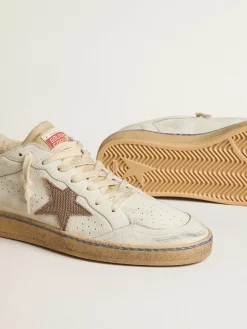 Best Golden Goose Ball Star LTD com estrela de tela cor de areia e talão de couro verde Cor: branco