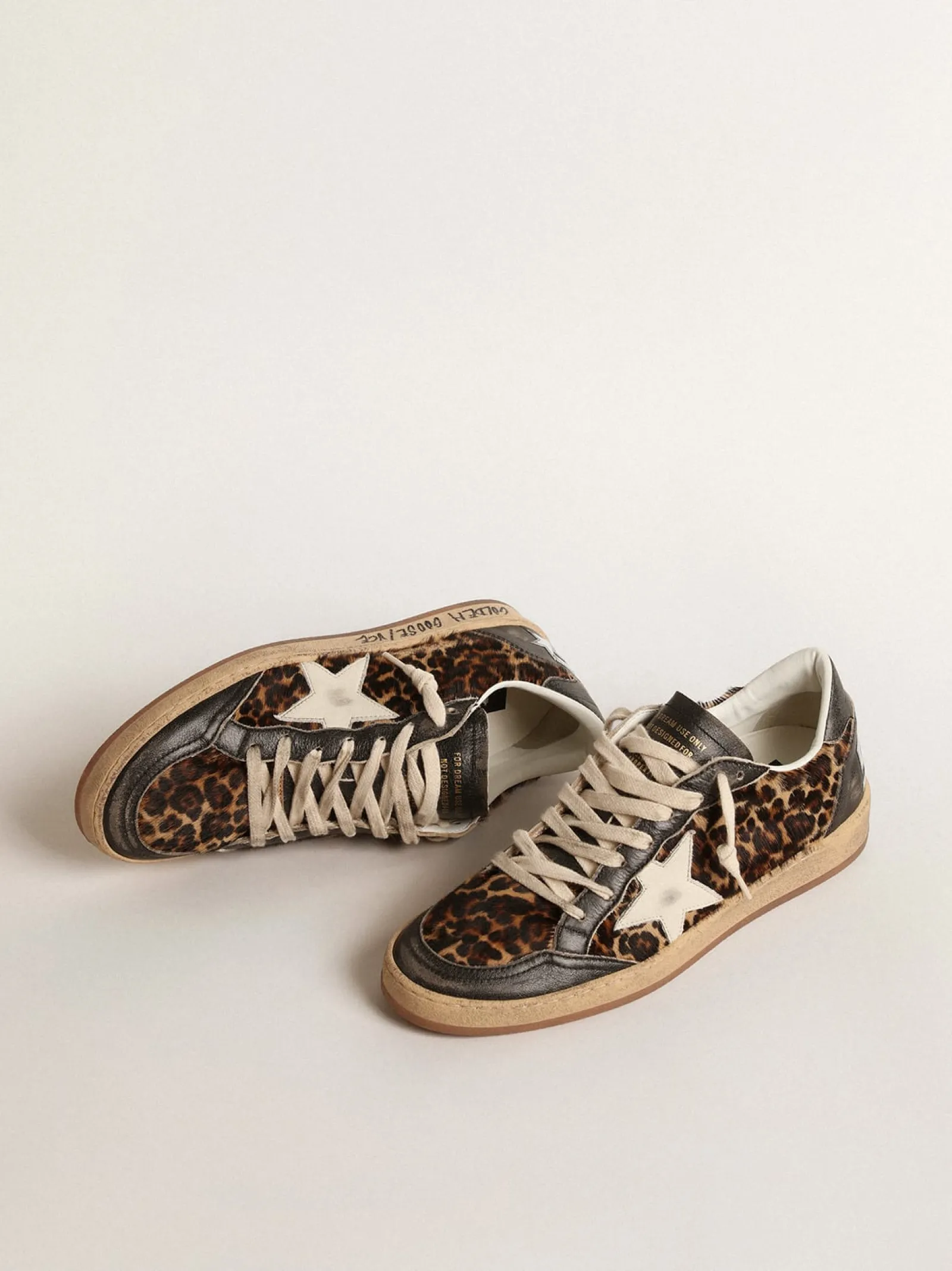 Outlet Golden Goose Ball Star LTD de couro cavalinho com estrela de nubuk e talão preto Cabedal de couro cavalinho com estampa de leopardo nos tons bege e marrom