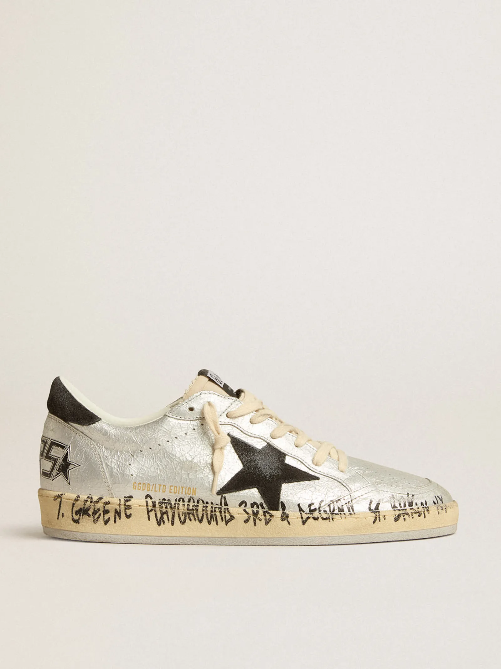 Best Sale Golden Goose Ball Star LTD de couro prateado com estrela e talão de suede cinza Cabedal de couro craquelado prateado efeito opaco
