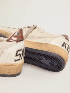 Cheap Golden Goose Ball Star masculino de napa com inserções holográficas e escrita no solado Cor: branco