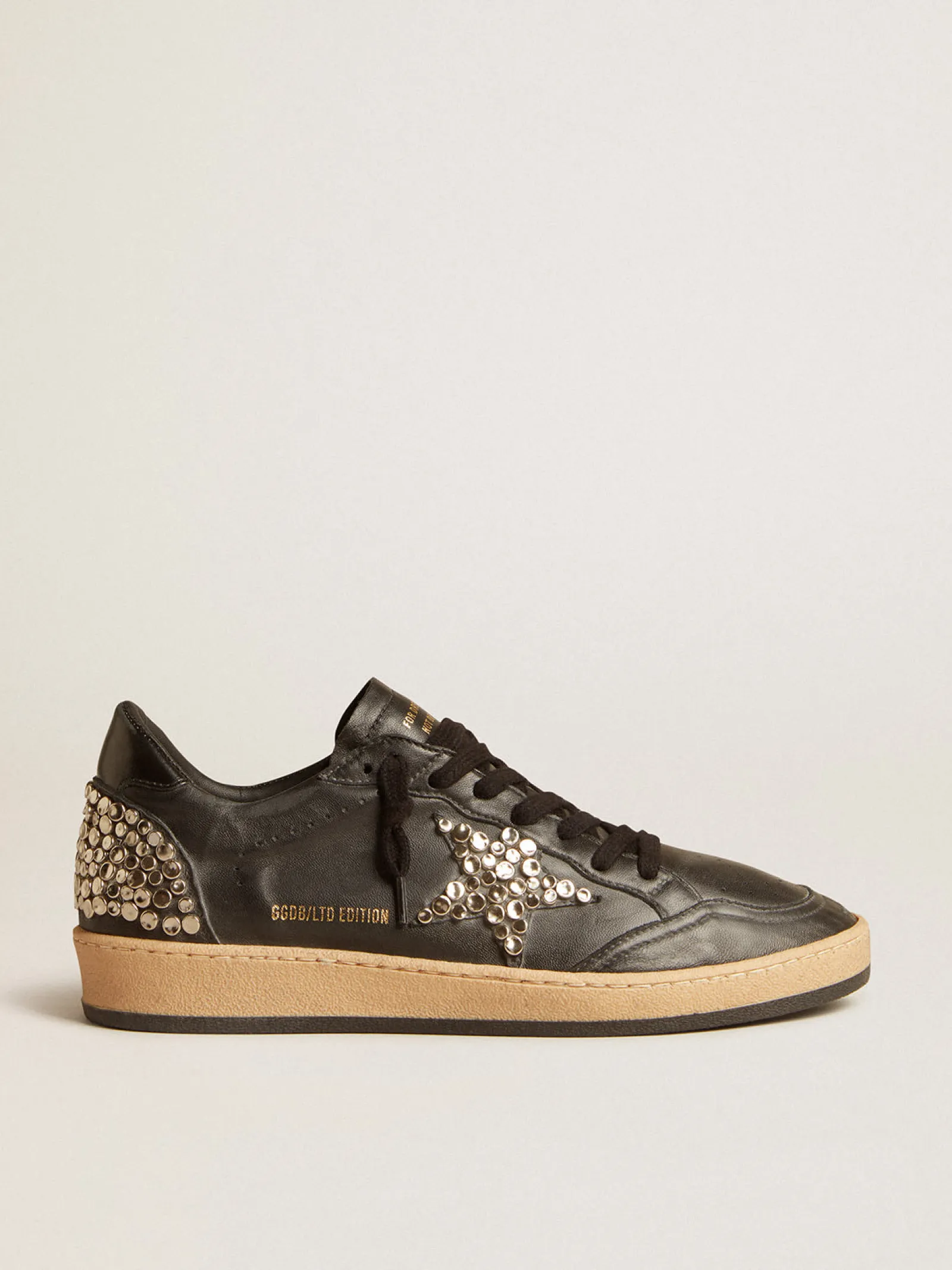Cheap Golden Goose Ball Star Masculino LAB de napa preta com estrela de couro preto com tachas Cabedal de napa preta