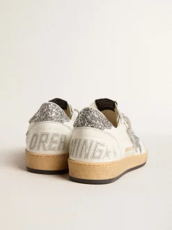 Shop Golden Goose Ball Star Wishes Feminino de napa com estrela branca e talão com glitter Cabedal de napa branca