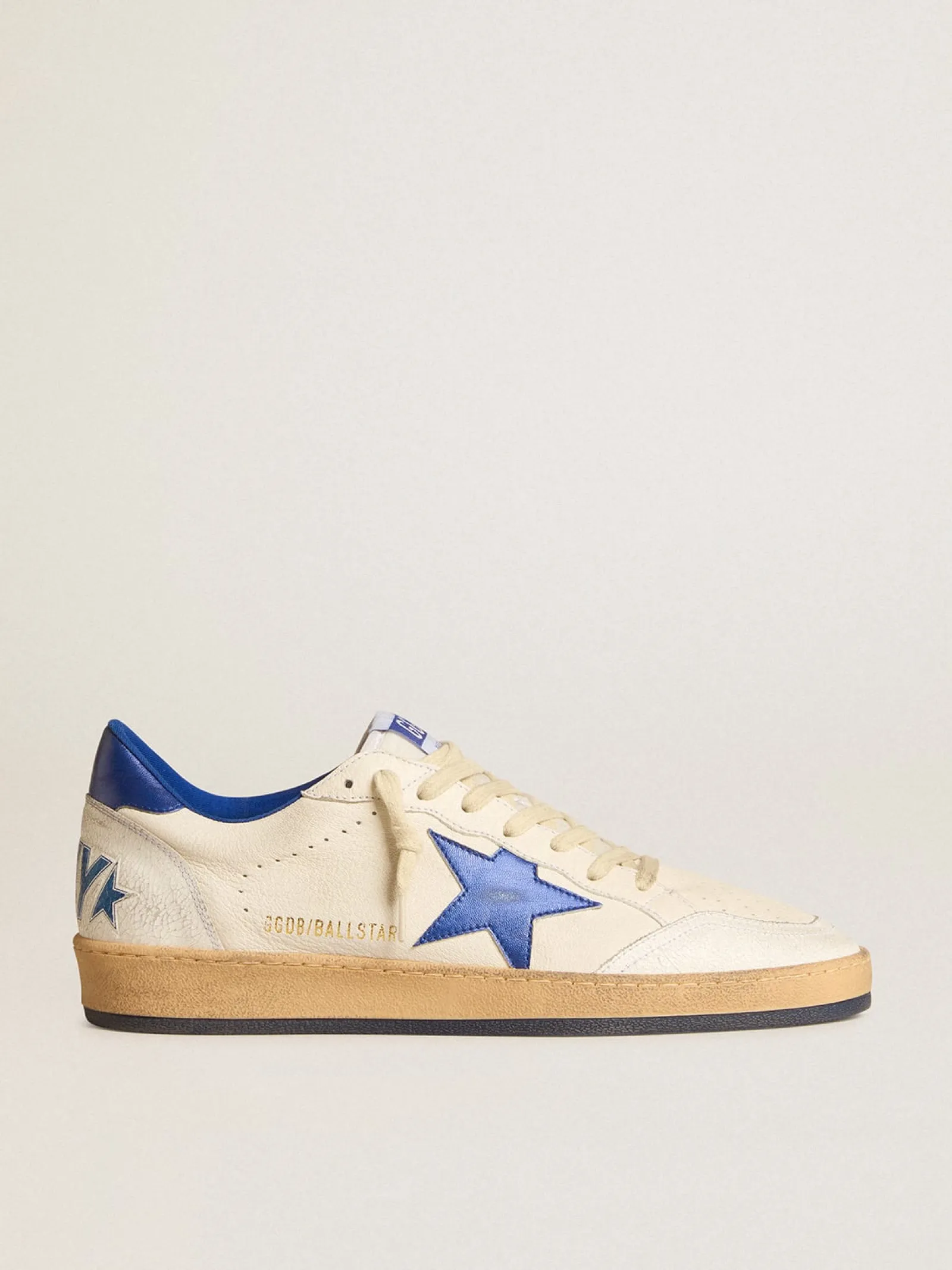 Outlet Golden Goose Ball Star Wishes Feminino de napa branca com estrela e talão azul Cabedal de napa branca