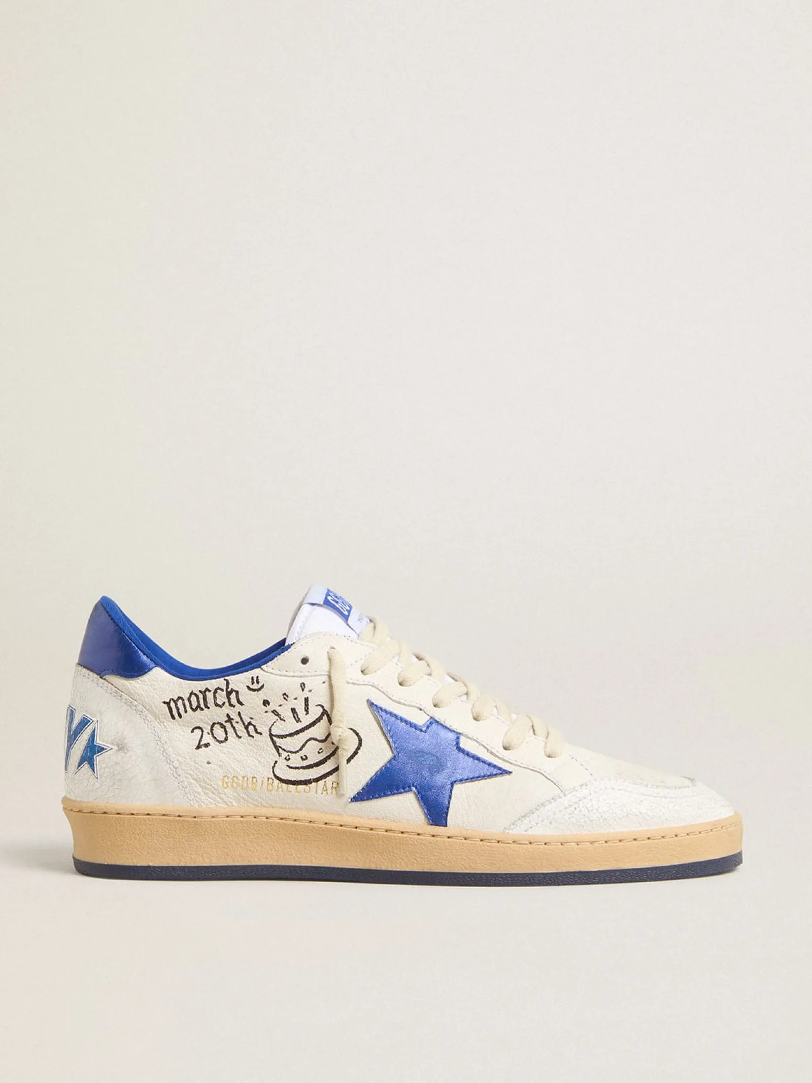 Outlet Golden Goose Ball Star Wishes Feminino de napa branca com estrela e talão azul Cabedal de napa branca