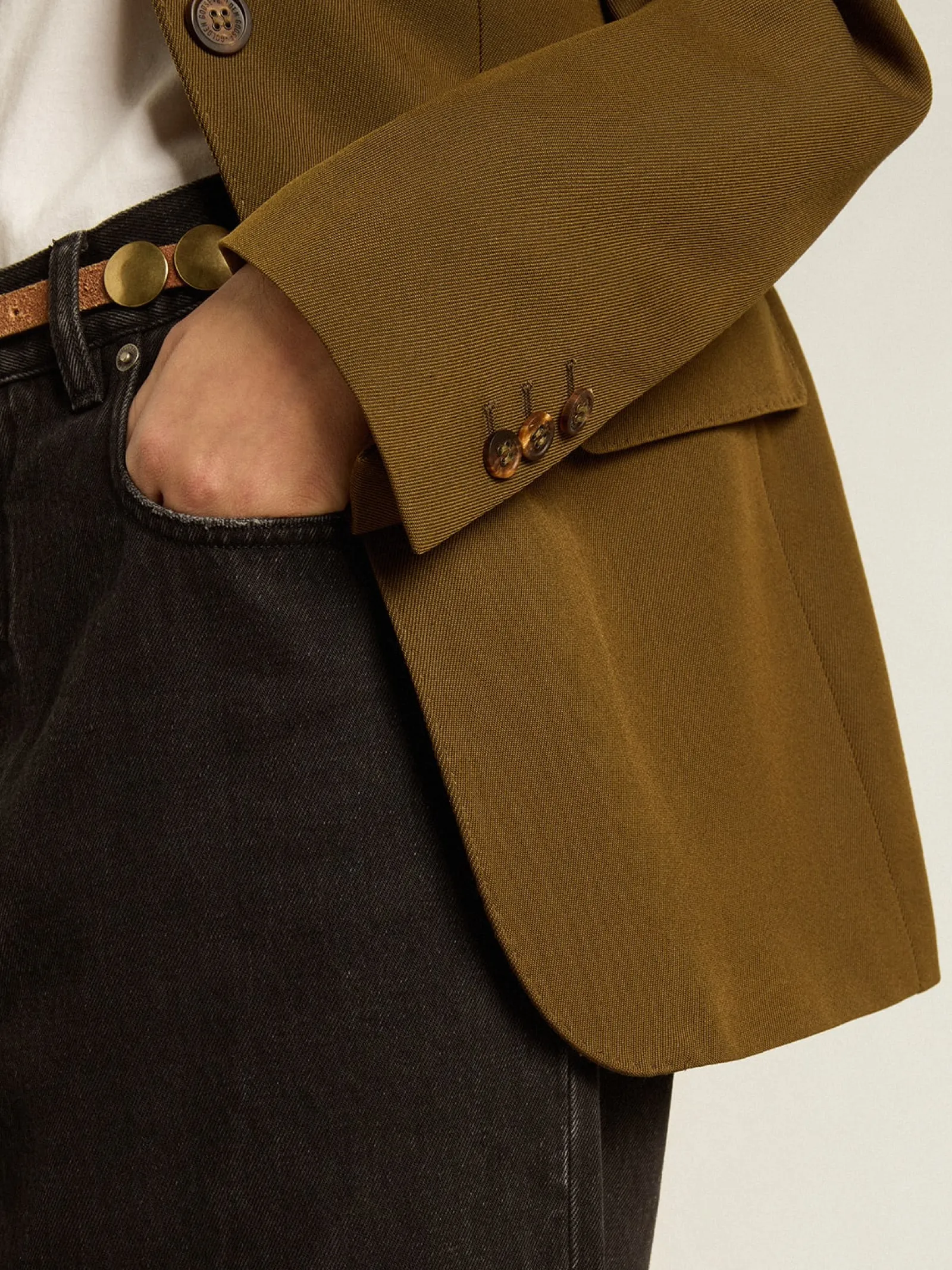 Best Golden Goose Blazer de abotoamento simples de lã cor de faia com botões de chifre Cor: faia