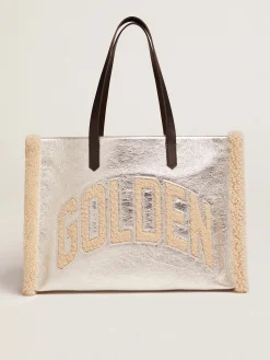 Cheap Golden Goose Bolsa California feminina East-West de couro prateado e inserções de lã Cor: prata