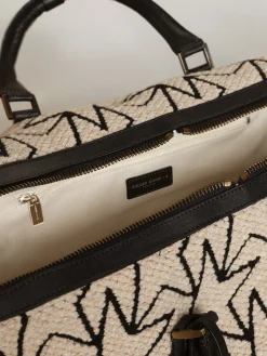 Sale Golden Goose Bolsa de viagem masculina de lã jacquard branco-leite e escrita preta Cor: branco leite