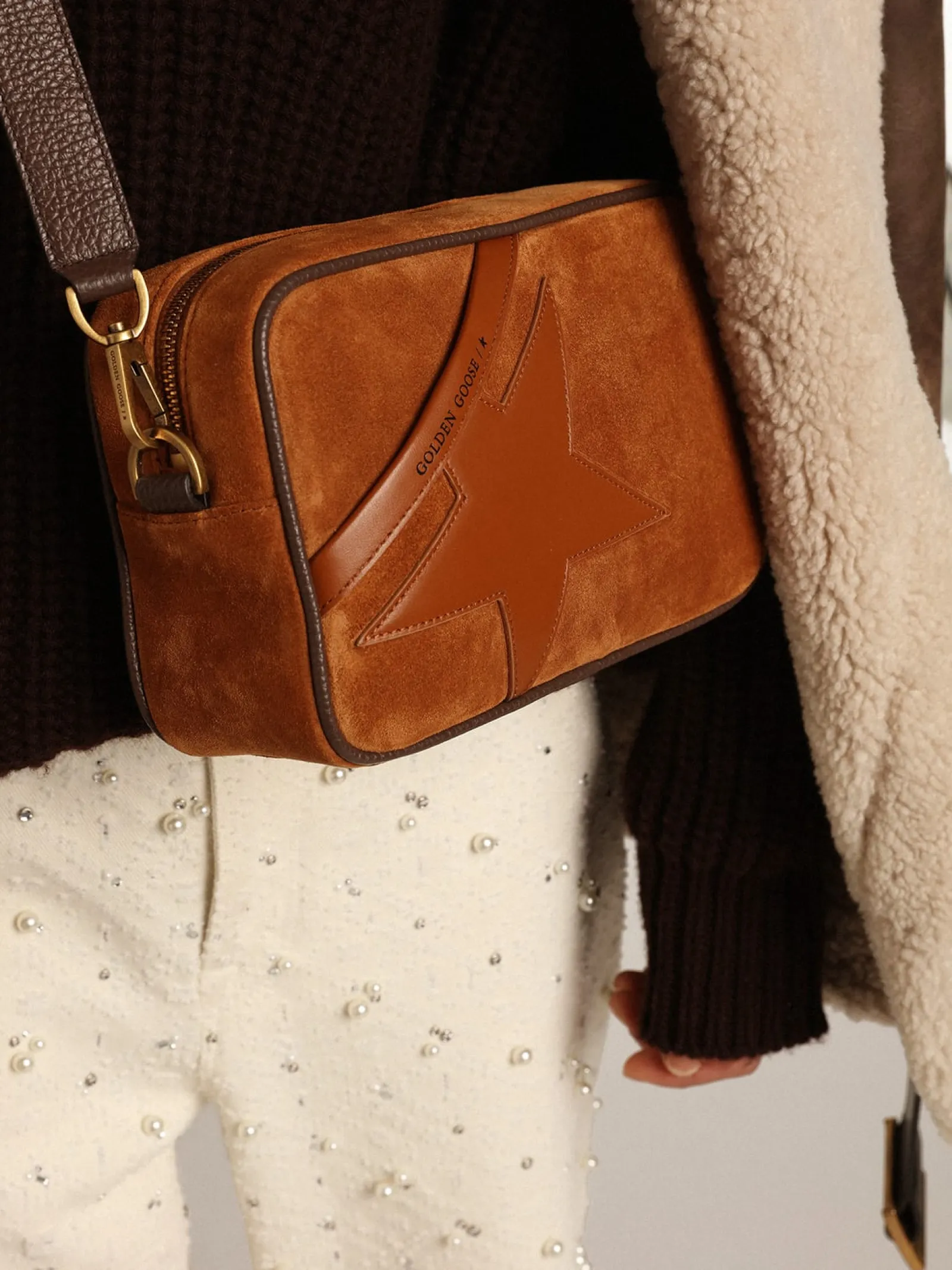 Discount Golden Goose Bolsa Star de suede cor tabaco com estrela de couro tom sobre tom Cor: tabaco