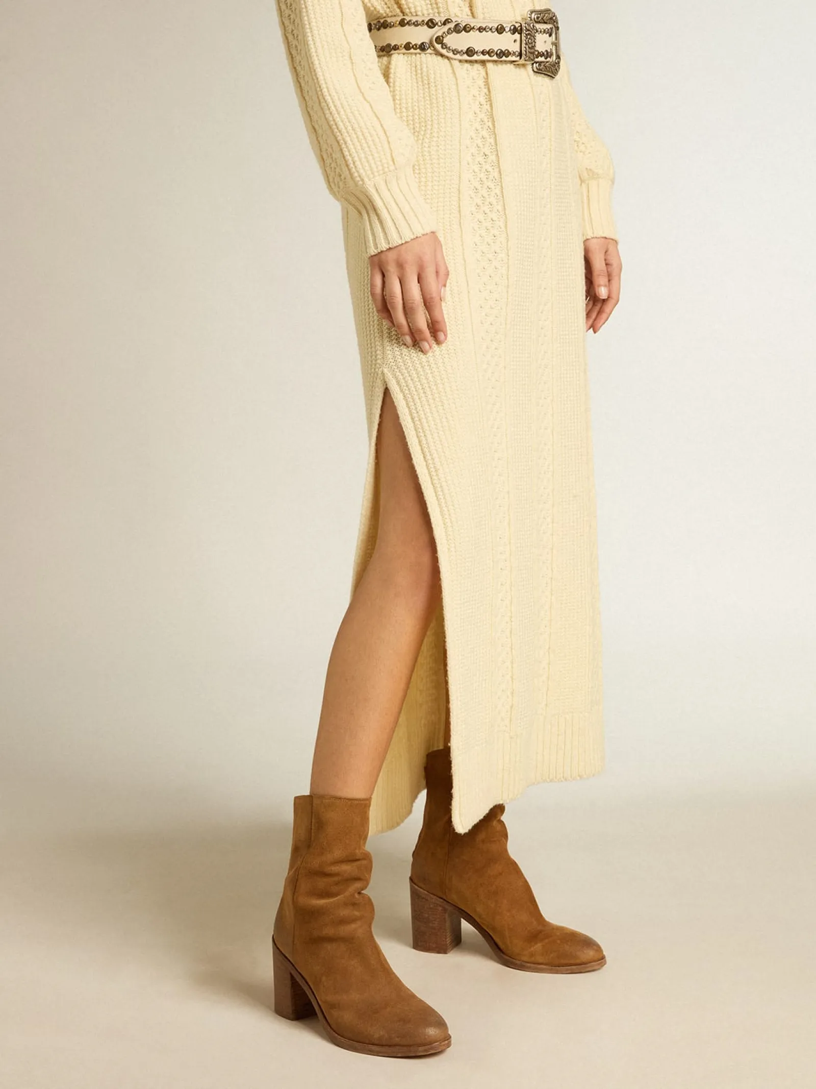 New Golden Goose Botas Vivienne de cano baixo de suede na cor conhaque Cabedal de suede cor conhaque