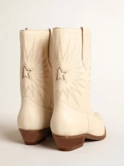 Discount Golden Goose Botas Wish Star cano baixo de couro na cor creme com estrela embutida Cor: creme