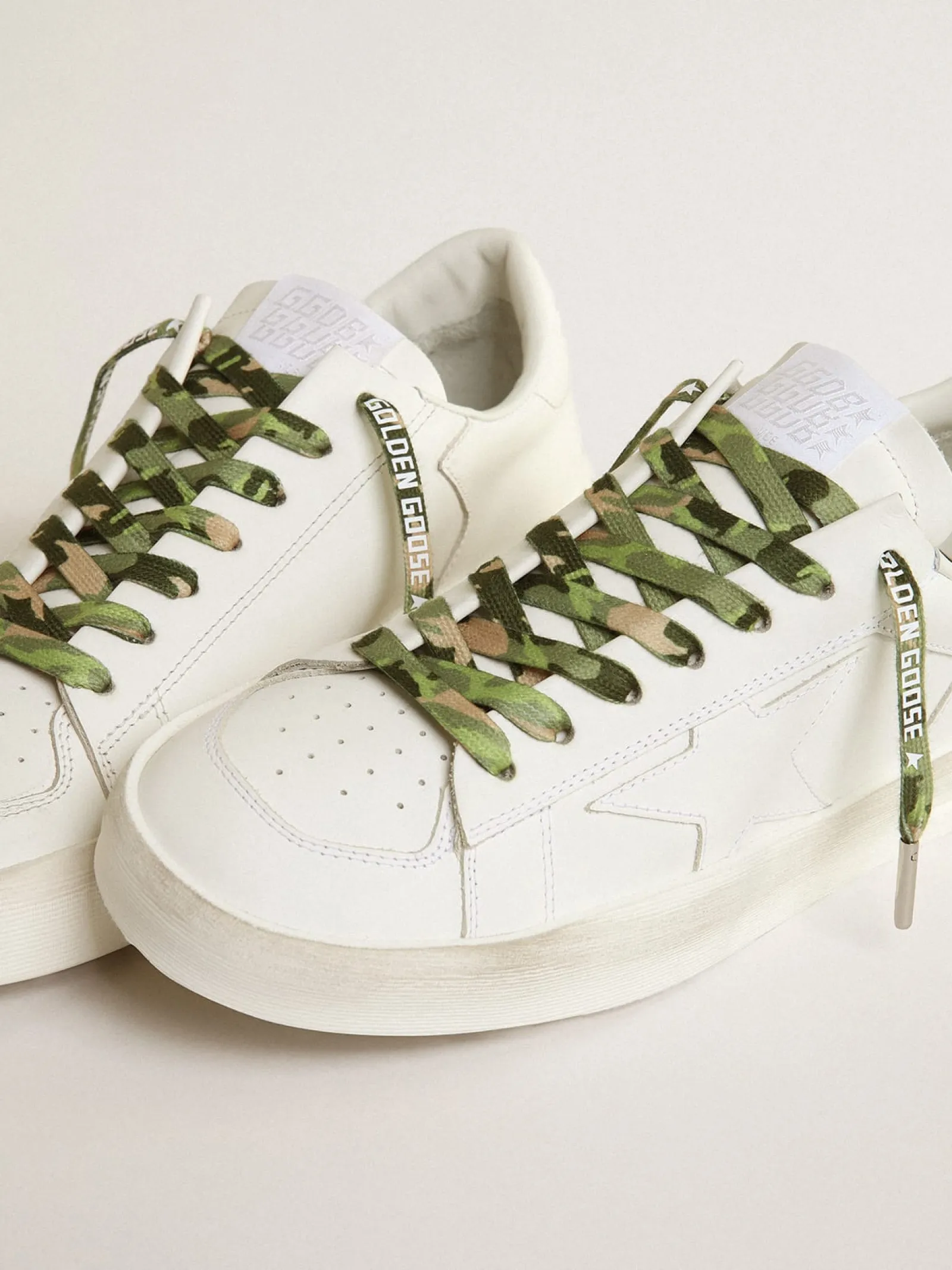 Sale Golden Goose Cadarços camuflagem verdes com logo branco em contraste Cor: verde