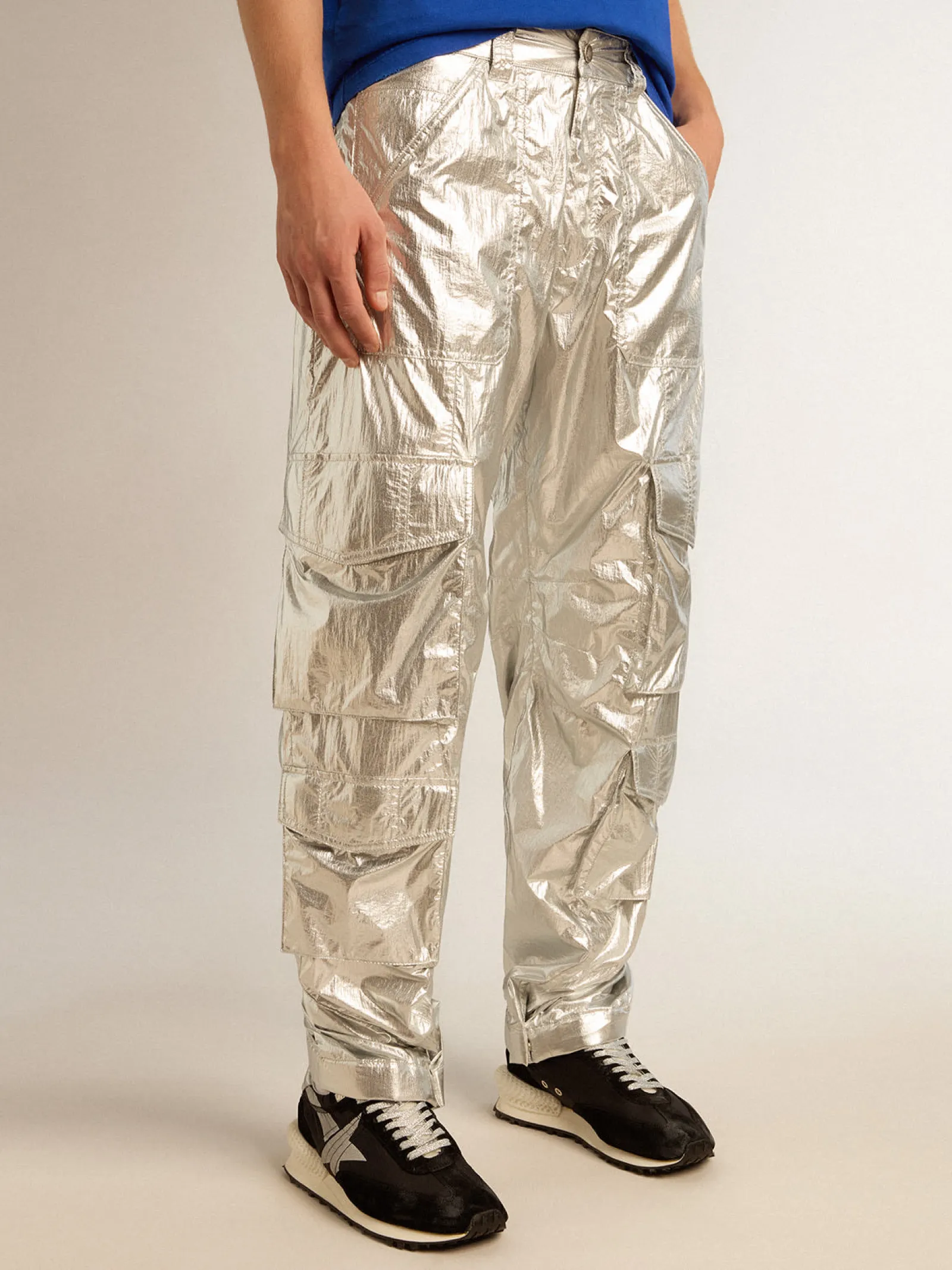 Store Golden Goose Calça cargo masculina de tecido técnico prateado Cor: prateado