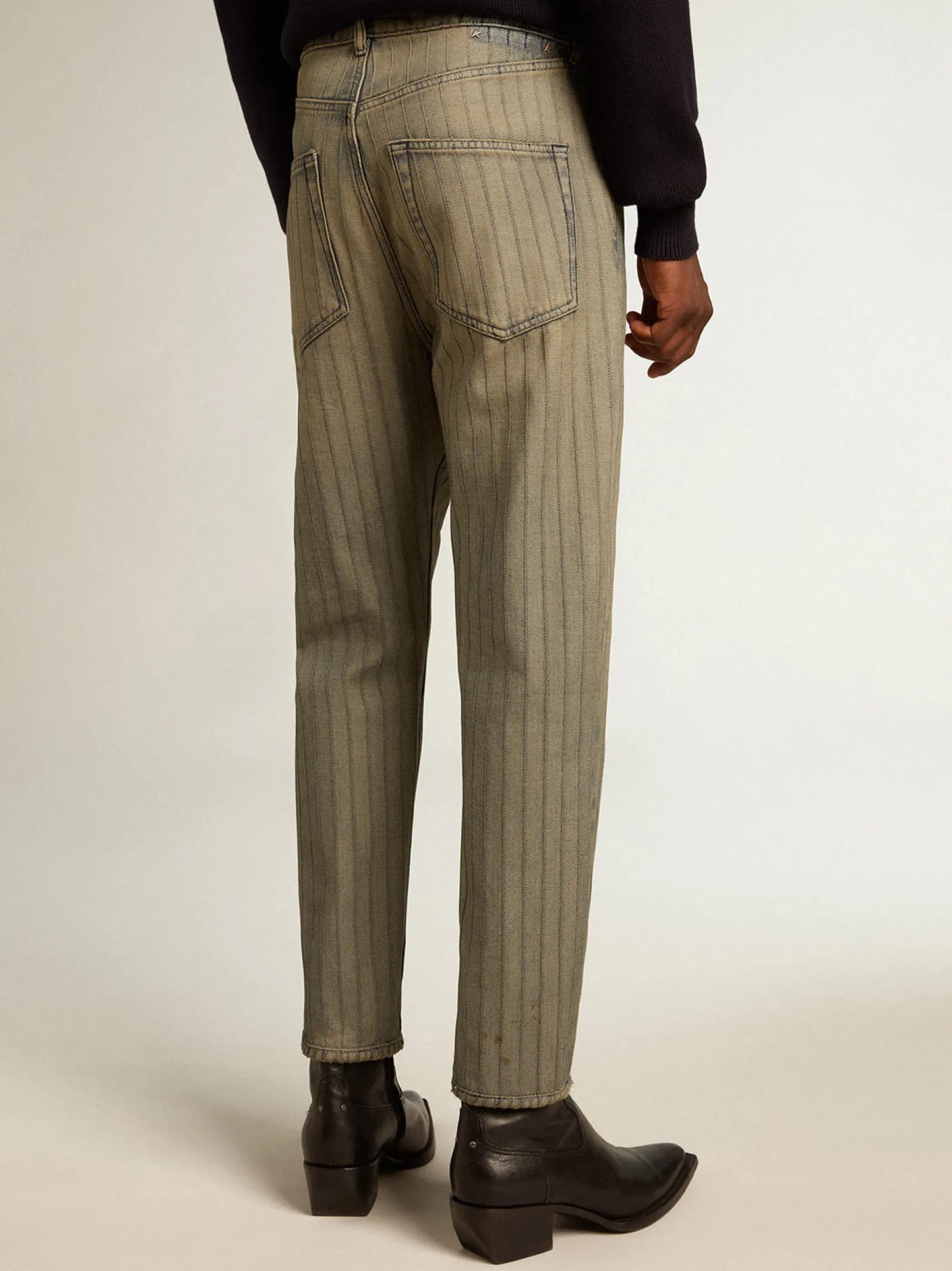 Outlet Golden Goose Calça jeans masculina listrada cinza Coleção Journey