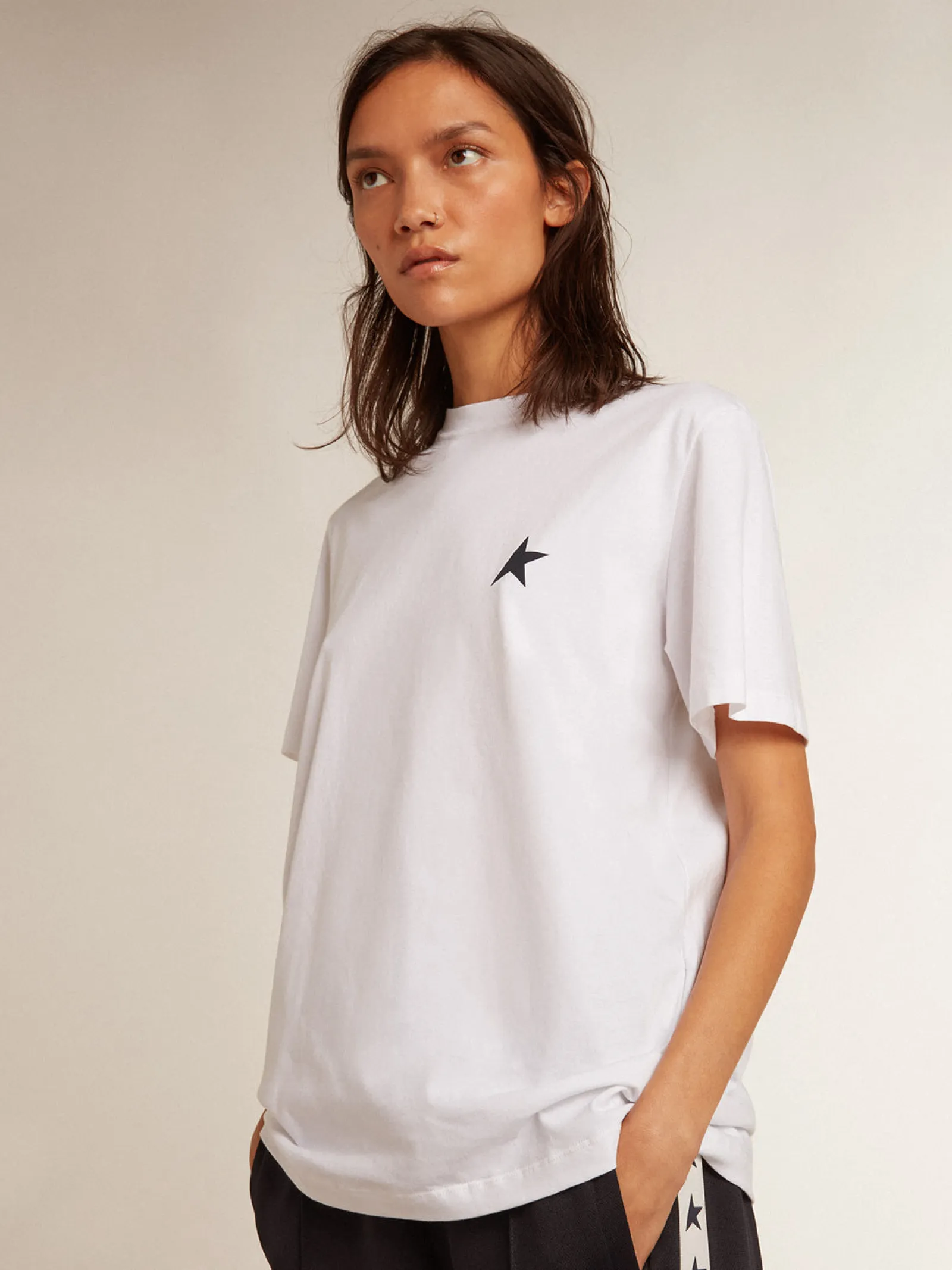 Sale Golden Goose Camiseta branca feminina com estrela azul-escura na frente Star Collection