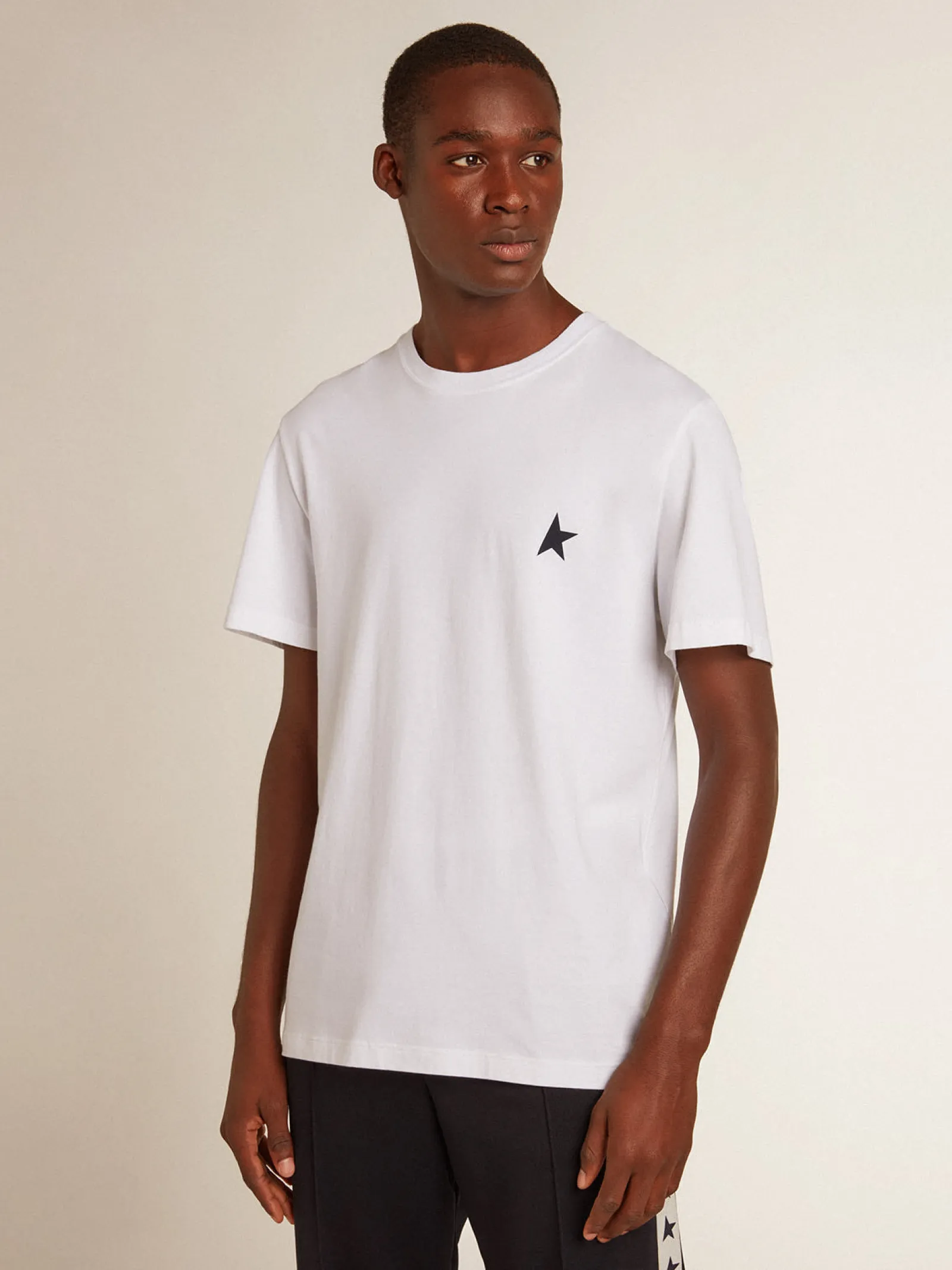 Cheap Golden Goose Camiseta branca masculina com estrela azul-escura na frente Star Collection