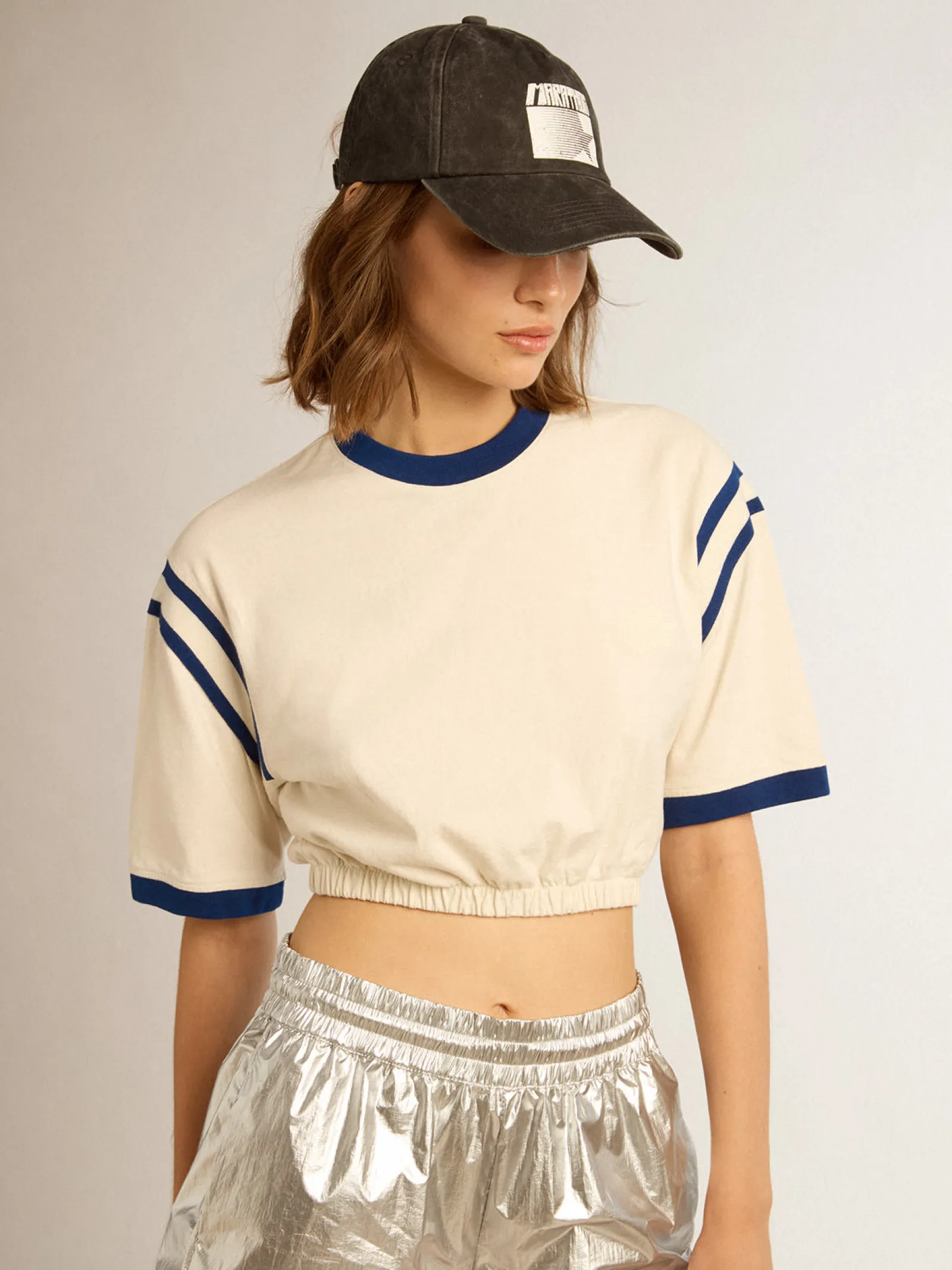 Clearance Golden Goose Camiseta cropped de algodão branco usado com escrita atrás Cor: branco usado