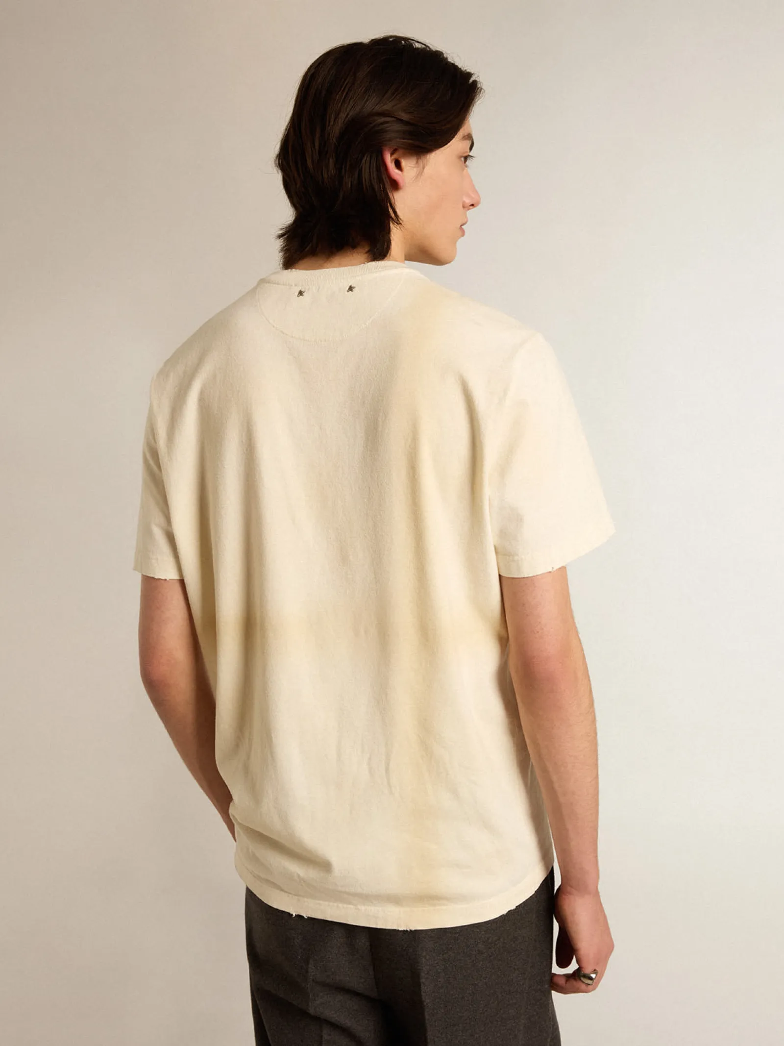 Sale Golden Goose Camiseta de algodão branco usado com escrita no bolso Coleção Journey