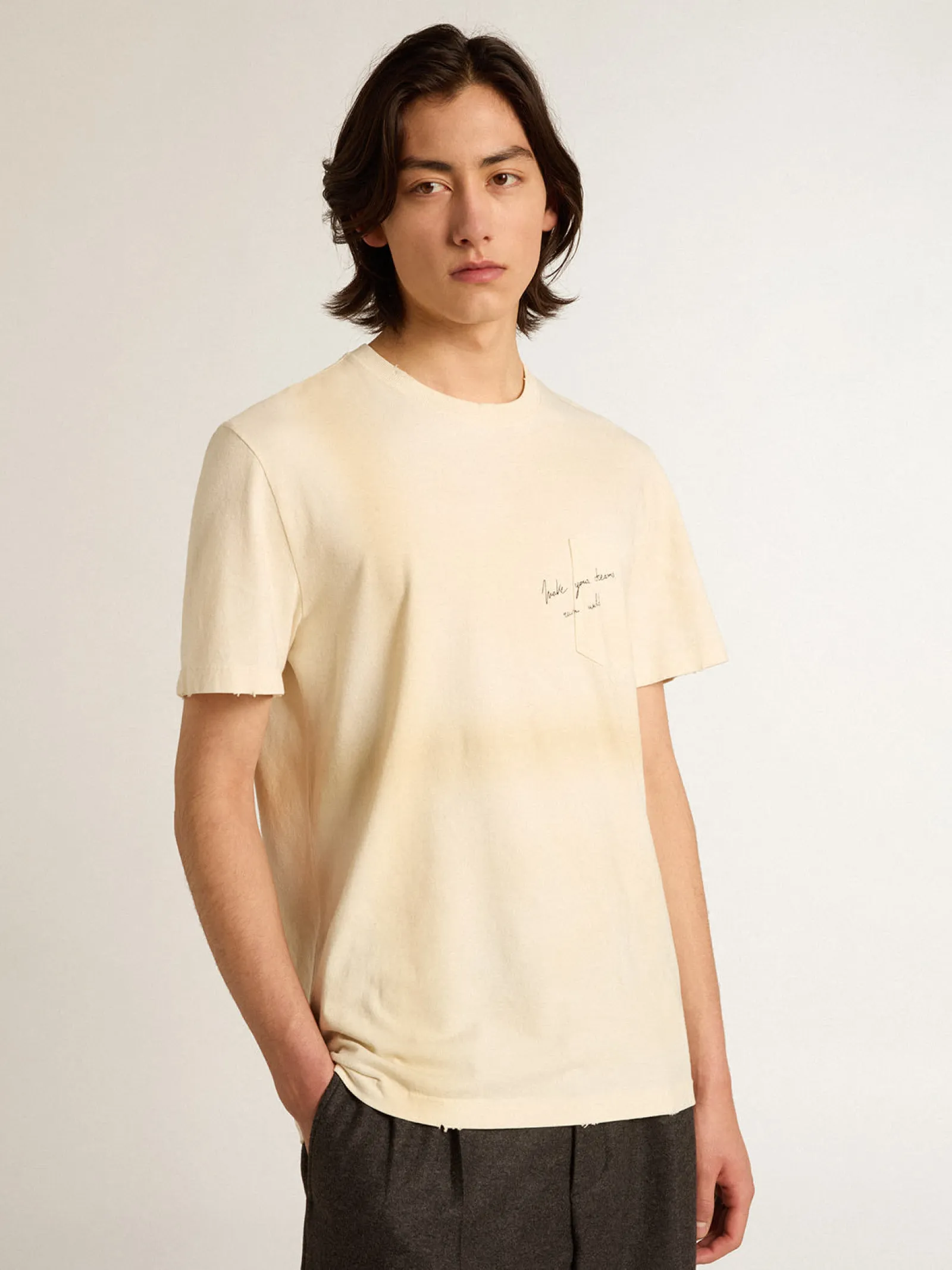 Sale Golden Goose Camiseta de algodão branco usado com escrita no bolso Coleção Journey
