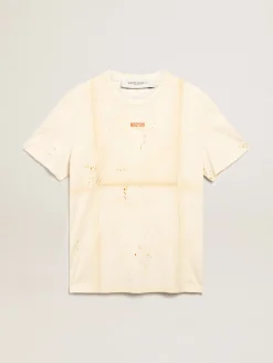Cheap Golden Goose Camiseta masculina marfim com inscrição e detalhes desgastados Cor: marfim