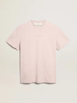 Store Golden Goose Camiseta masculina rosa pálido com escrita no centro Cor: rosa pálido