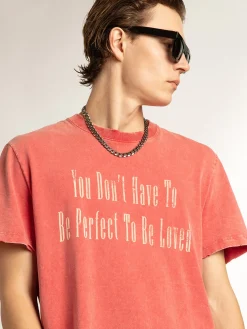 Clearance Golden Goose Camiseta vermelha com escrita estampada na cor cru Cor: vermelho tango