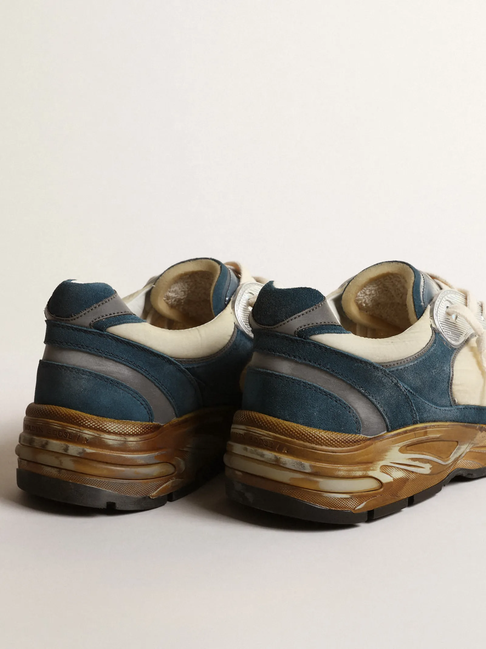 Outlet Golden Goose Dad-Star Masculino de suede azul petróleo, estrela de couro branco Cabedal de suede azul petróleo e náilon bege