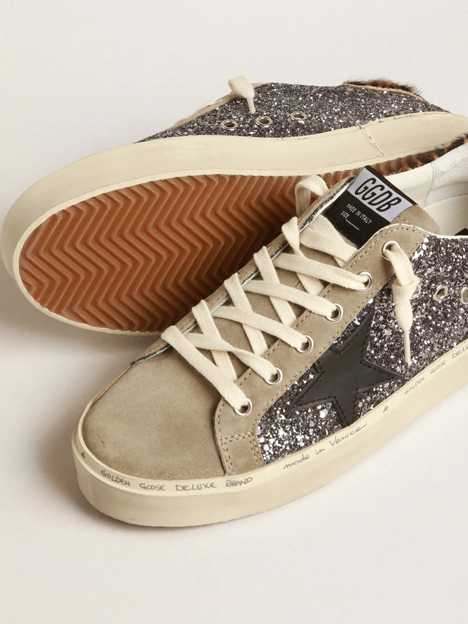 Clearance Golden Goose Hi Star de glitter cinza escuro com estrela de couro preto Cabedal de glitter cinza escuro