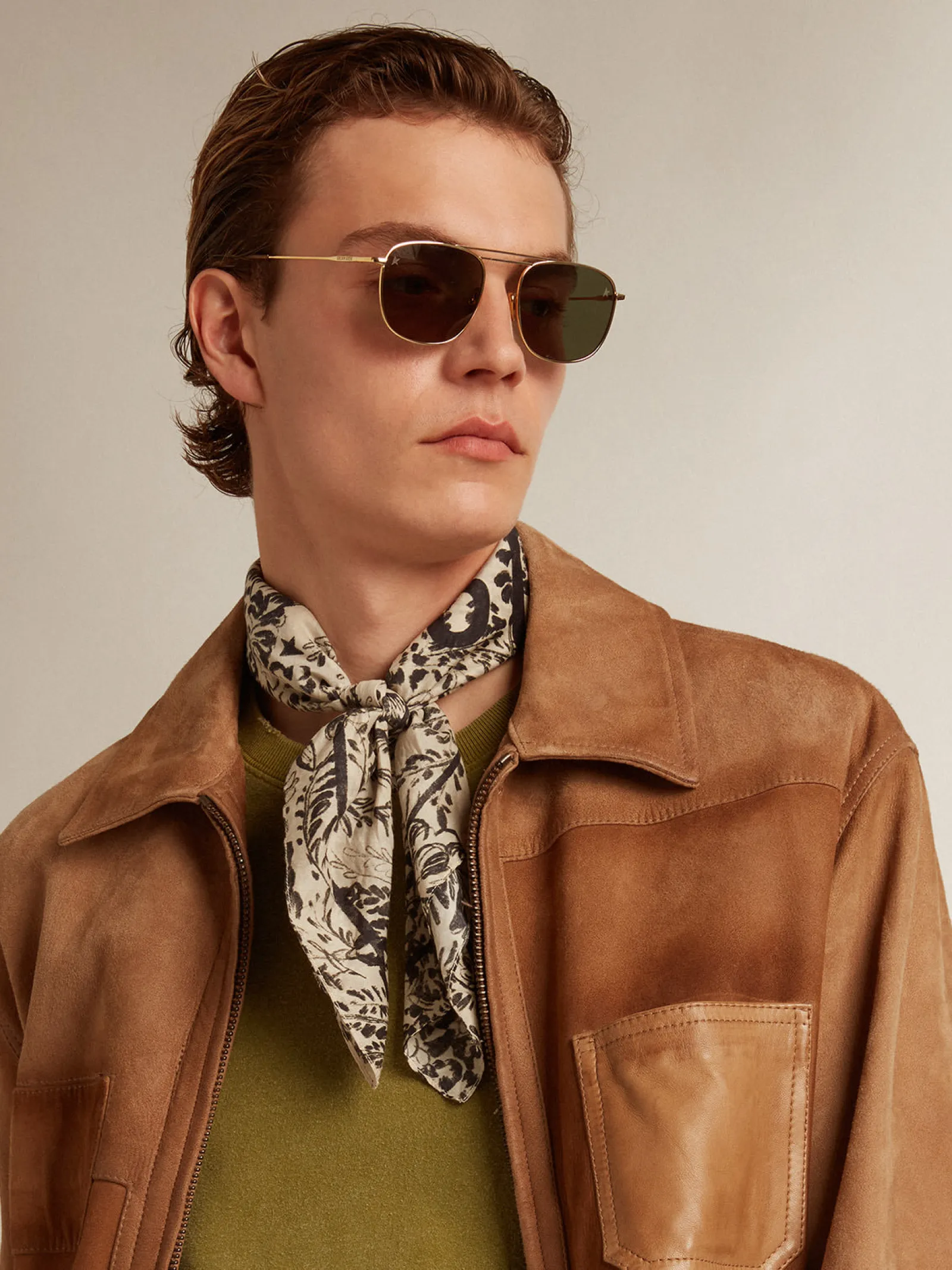 Fashion Golden Goose Jaqueta de couro cor de areia com patch e fecho com zíper Cor: areia