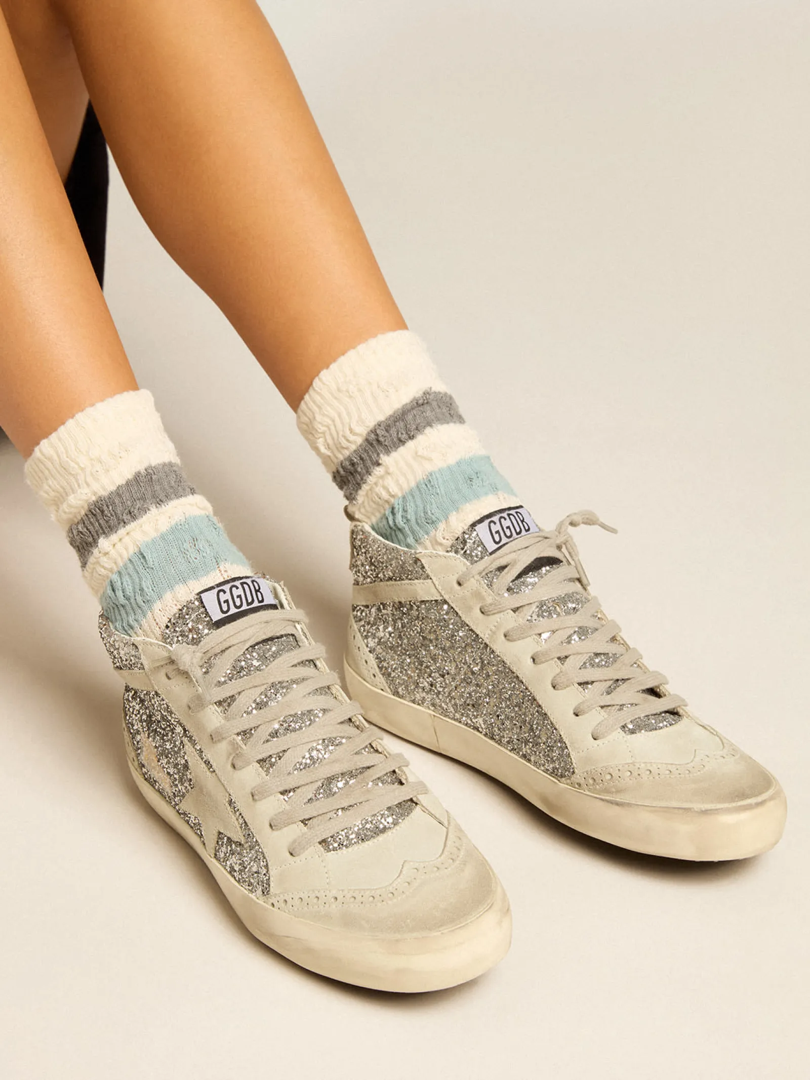 Fashion Golden Goose Mid Star de glitter prateado com estrela e lista de suede gelo Cabedal de glitter prateado