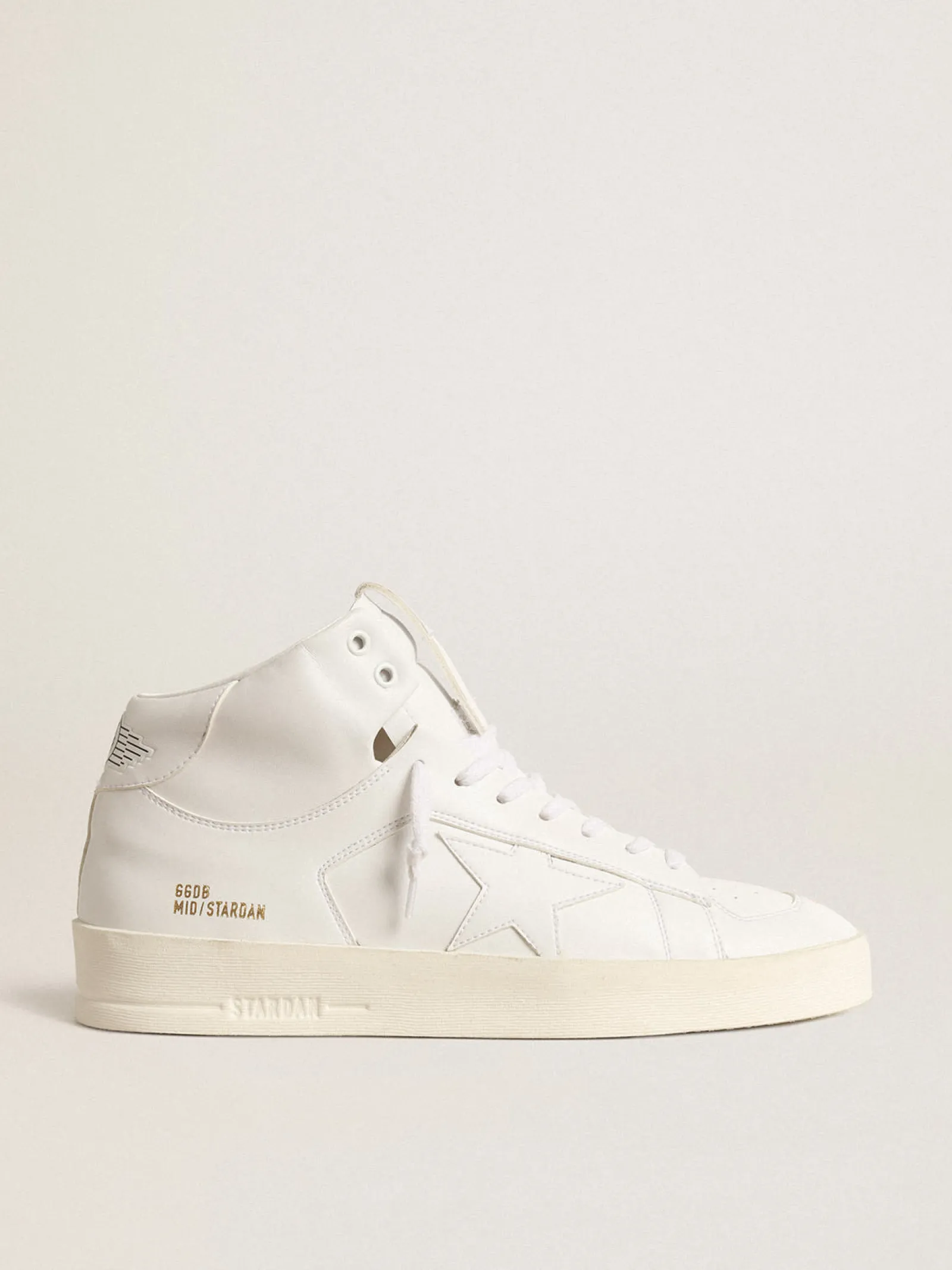 Flash Sale Golden Goose Mid-Stardan Feminino com base vegetal e estrela e talão brancos Tênis 100% vegano