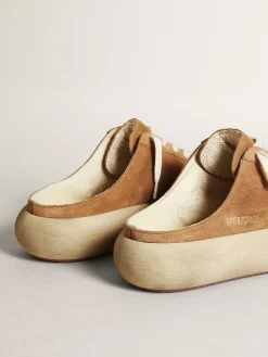 Best Sale Golden Goose Mule Space-Star feminino de suede cor tabaco com estrela perfurada Cabedal de suede na cor tabaco
