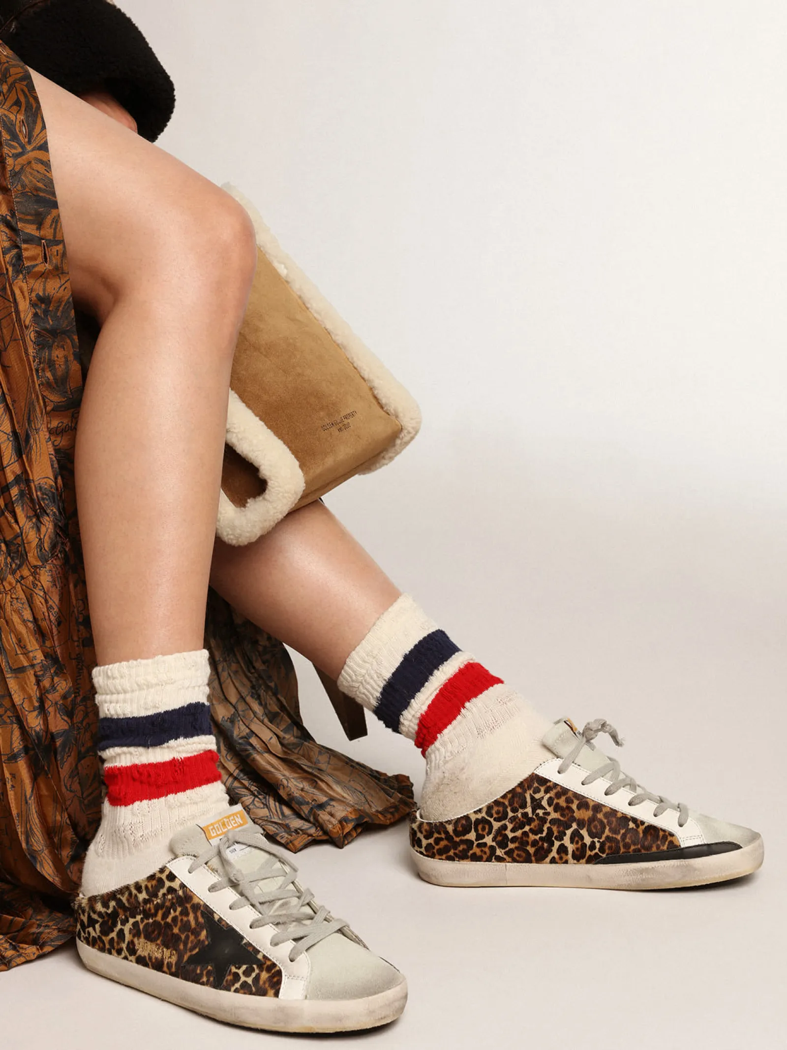 Discount Golden Goose Mule Super-Star feminino de cavalinho leopardo com estrela preta Cabedal de couro cavalinho com estampa de leopardo bege e marrom