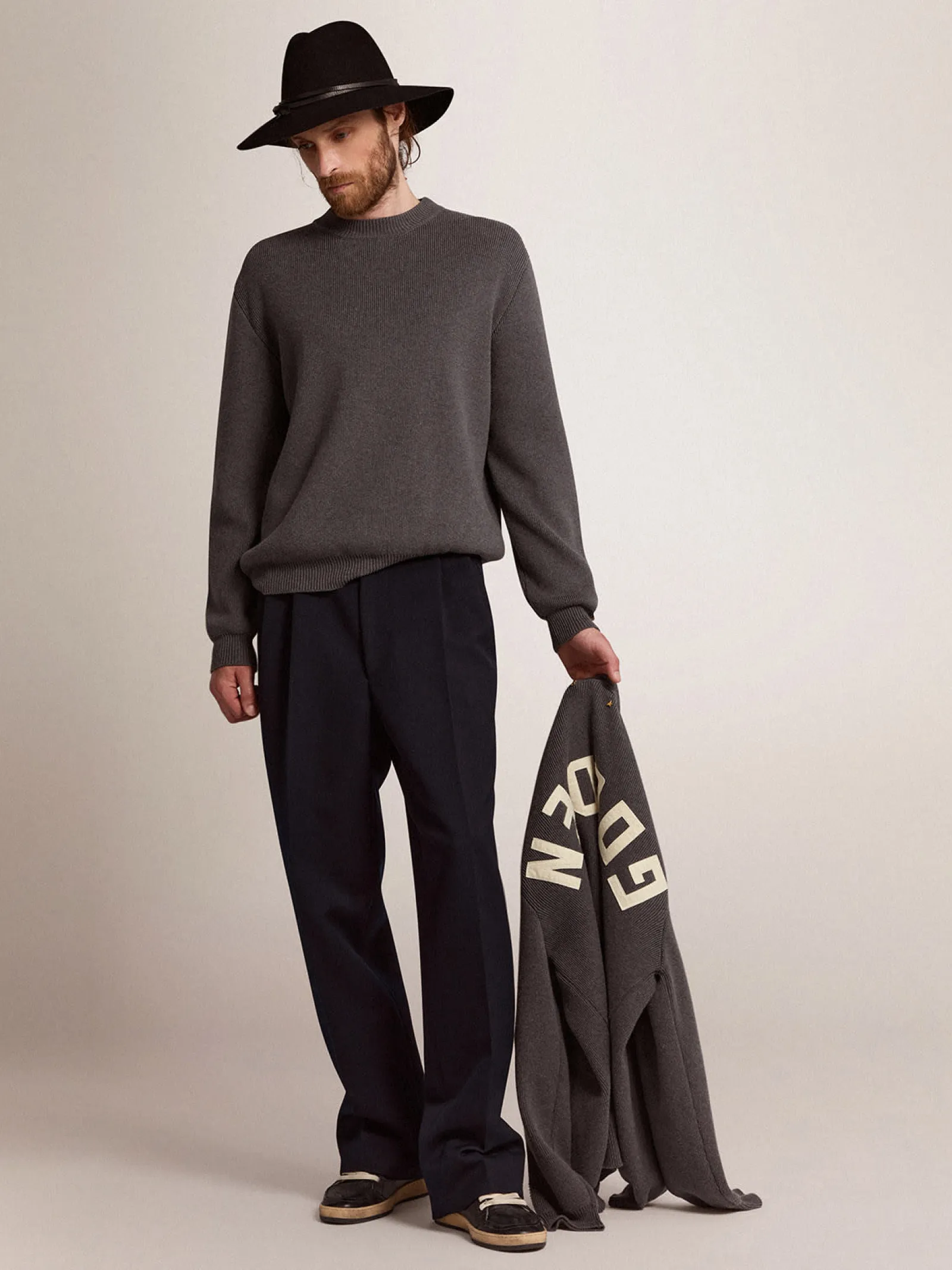 Store Golden Goose Pulôver masculino de gola redonda de algodão cinza escuro com logo Cor: cinza mescla escuro