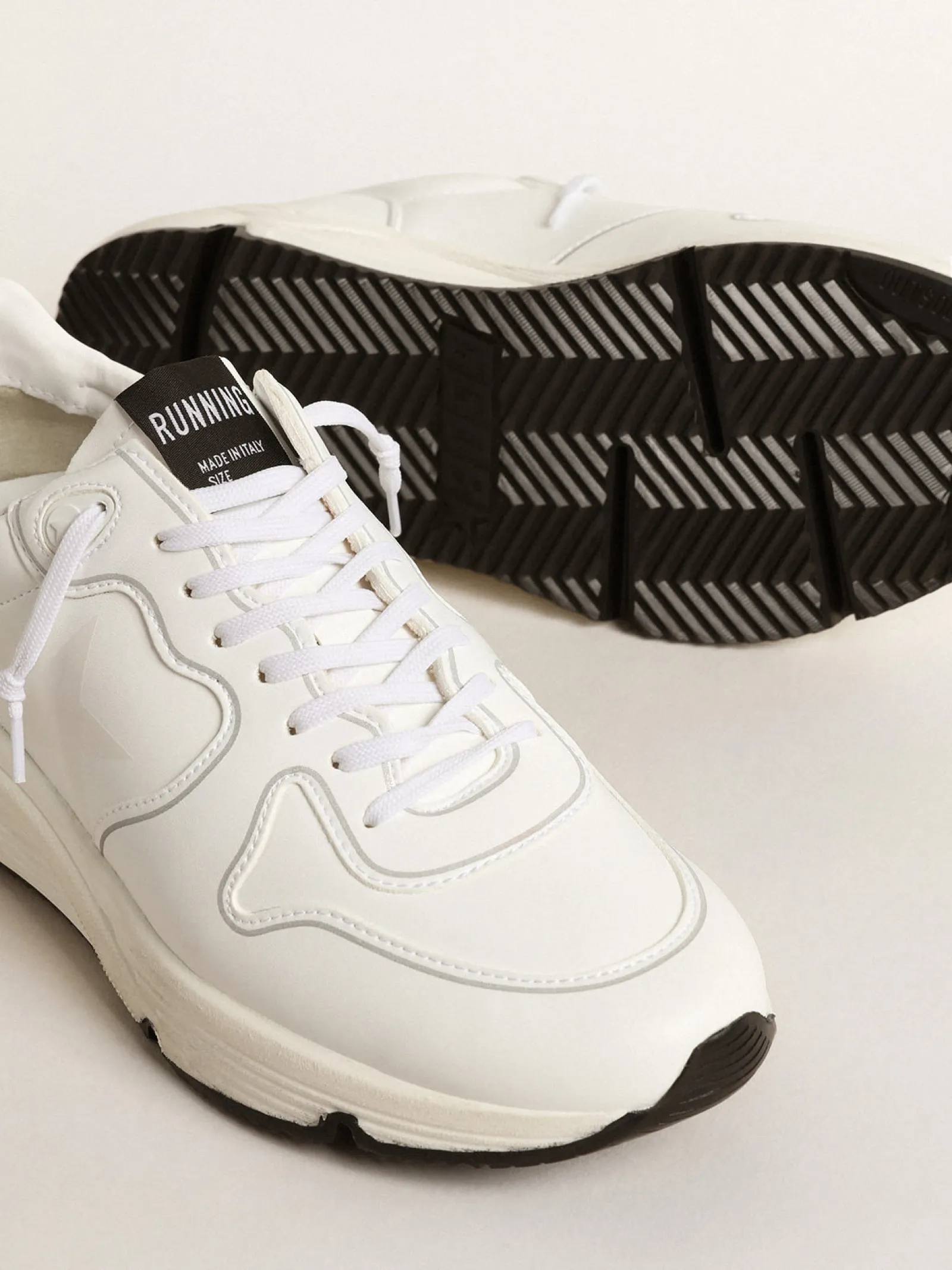 Best Golden Goose Running Sole Masculino com base vegetal e estrela e talão brancos Tênis 100% vegano