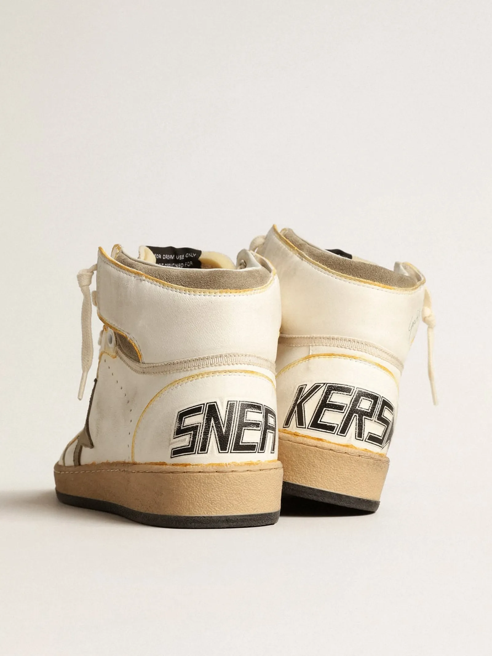 Store Golden Goose Sky-Star Masculino de napa branca com estrela de suede havana-rosado Cabedal de napa branca de efeito amarelado