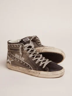 Store Golden Goose Slide feminino com cabedal de couro metálico prateado e tachas Cor: prata