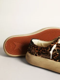 Best Golden Goose Space-Star feminino de cavalinho com estampa leopardo e estrela preta Cabedal de couro cavalinho com estampa de leopardo nas cores bege, marrom e preto