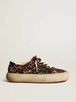 Flash Sale Golden Goose Space-Star masculino de cavalinho leopardo com estrela e talão pretos Cabedal de couro cavalinho com estampa de leopardo nas cores bege, marrom e preto