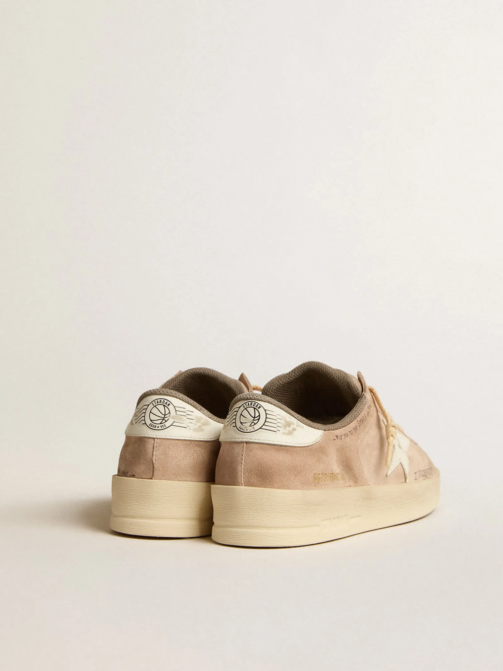 Store Golden Goose Stardan de suede rosa antigo com estrela e talão de couro branco Cabedal de suede na cor rosa antigo
