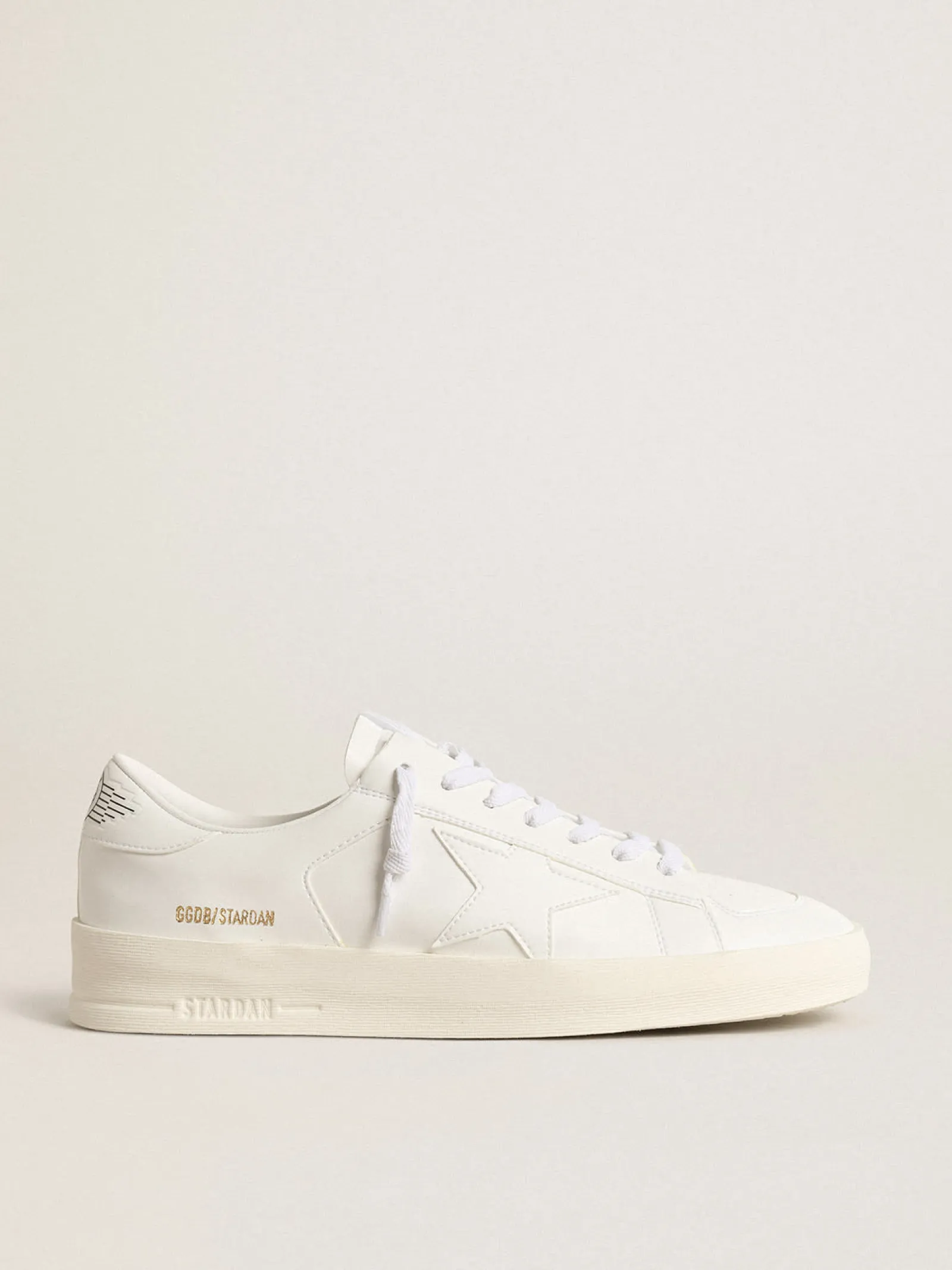 Store Golden Goose Stardan Feminino com base vegetal e estrela e talão brancos Tênis 100% vegano