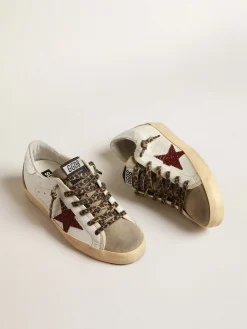 Hot Golden Goose Super-Star com estrela de glitter bordô e talão prateado Cor: branco