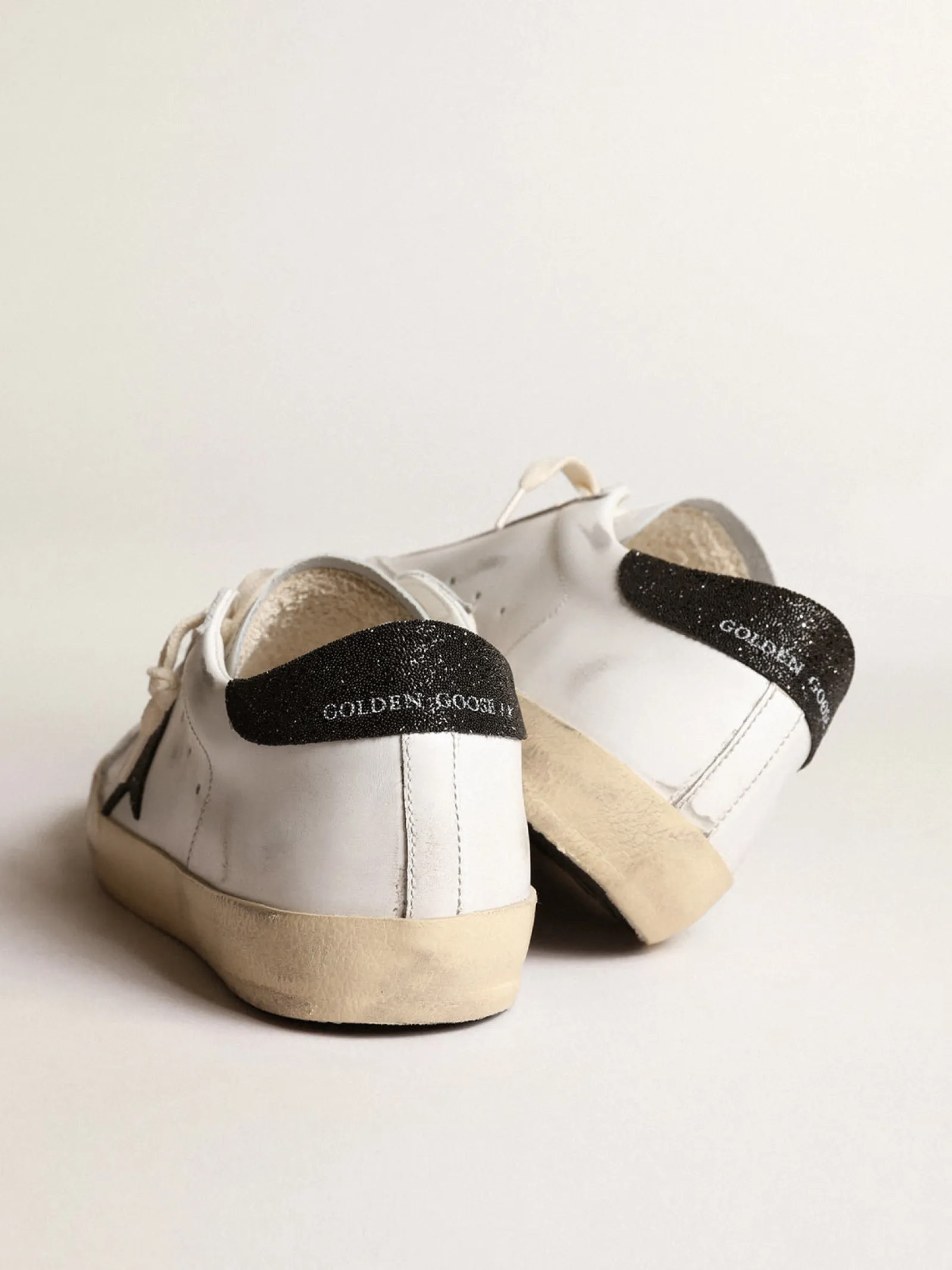 Flash Sale Golden Goose Super-Star com estrela e talão com cristais Swarovski pretos Cor: branco