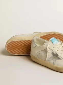 Fashion Golden Goose Super-Star de couro e suede brancos com estrela de couro prateado e dourado Cabedal de couro e suede branco sujo