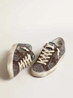 Shop Golden Goose Super-Star de glitter com estrela marrom e talão lilás Cabedal de glitter antracite claro