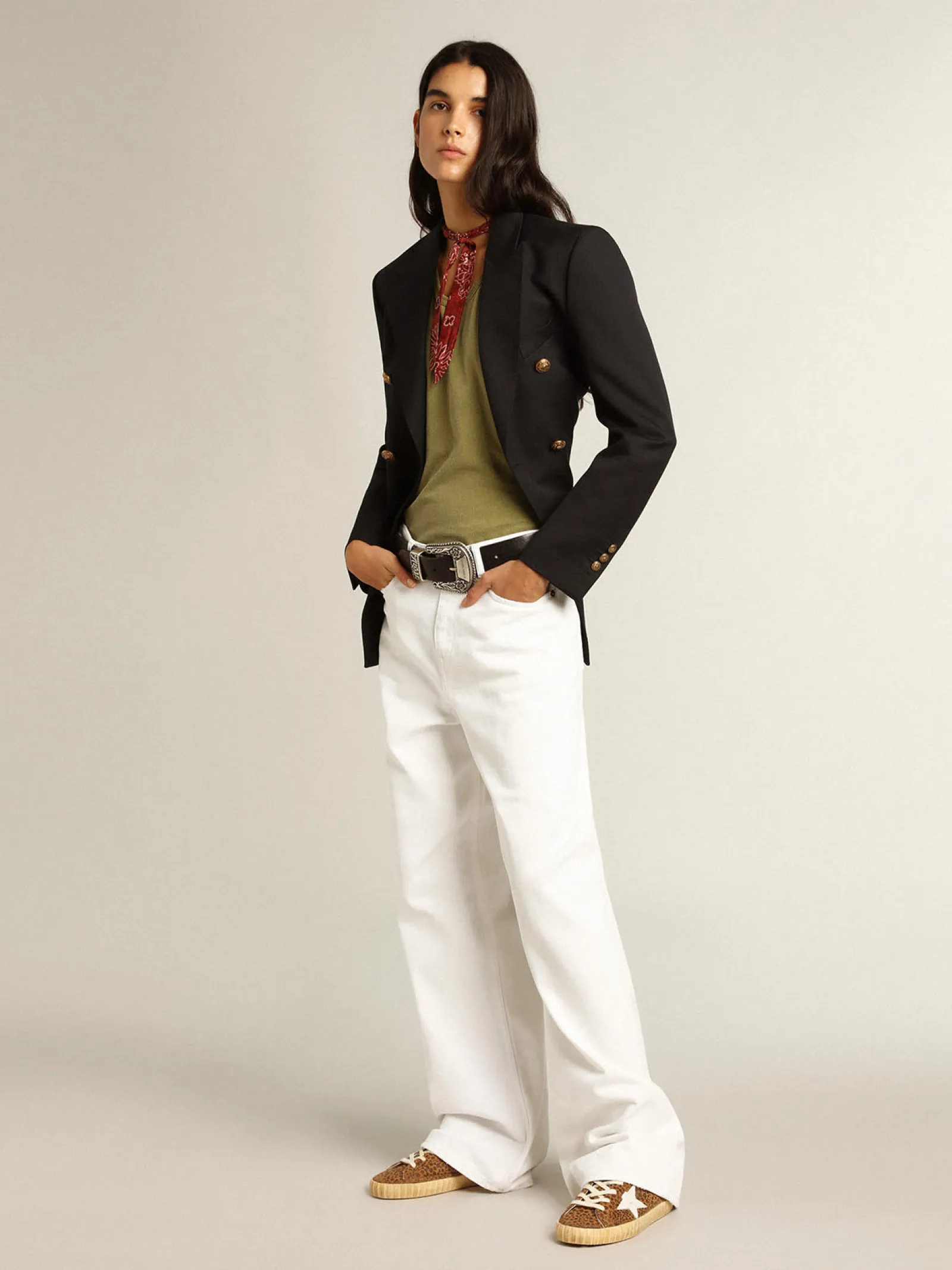 Shop Golden Goose Super-Star de suede, estampa de leopardo e estrela de couro creme Cabedal de suede com microestampa de leopardo nos tons marrom e preto